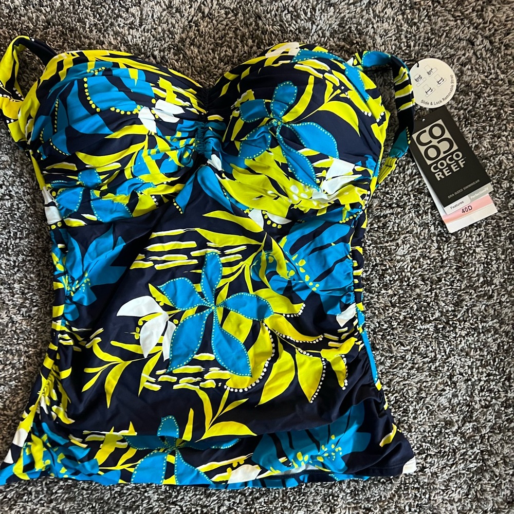 Coco Reef Bra Sized Tankini Top.  Brand new current catalog Tankini Top Size 40D